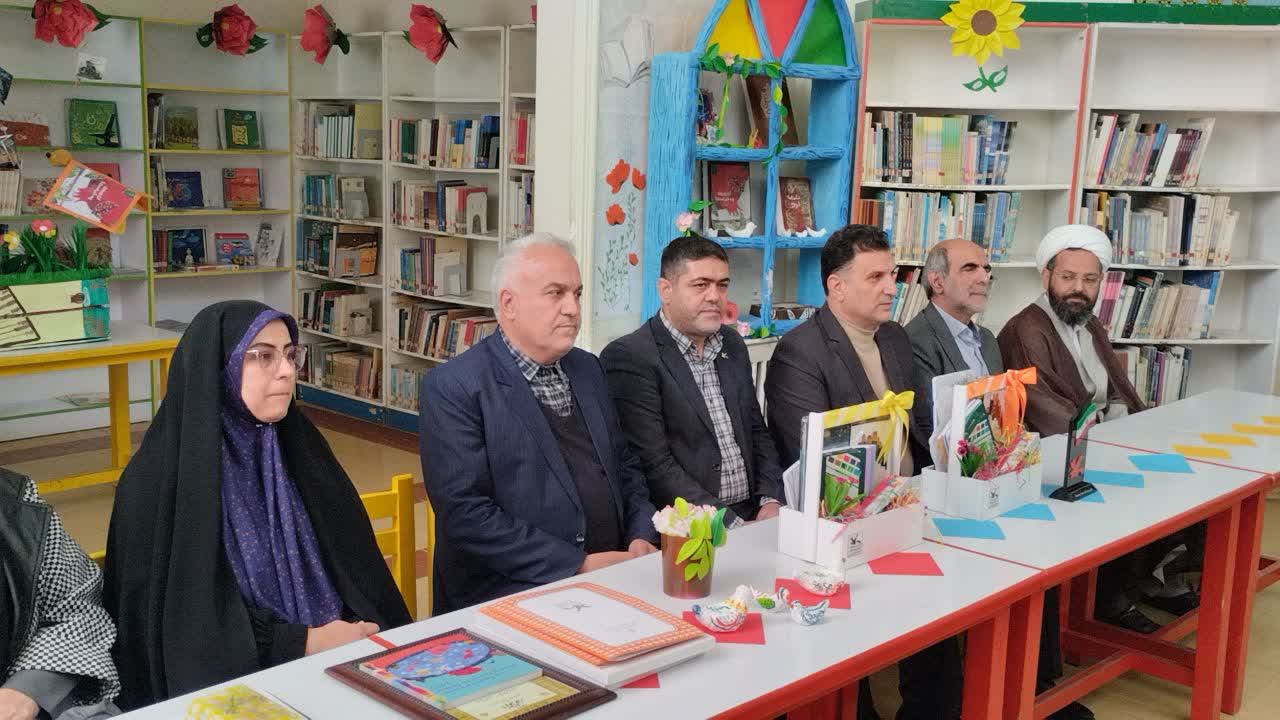 عرضه ۱۰۰ عنوان کتاب حسی و لمسی برای کودکان نابینا و کم‌بینا در خوی