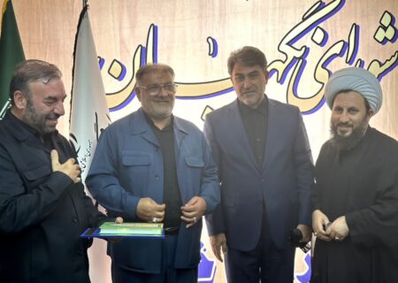 شوراي نگهبان پاسدار جمهوريت و مشروعیت نظام اسلامی است.