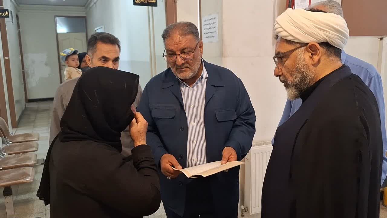 تسریع در صدور سند و رفع موانع اداری و مشکلات مردم موجب رضتیتمندی مردم از اداره ثبت اسناد و املاک است.