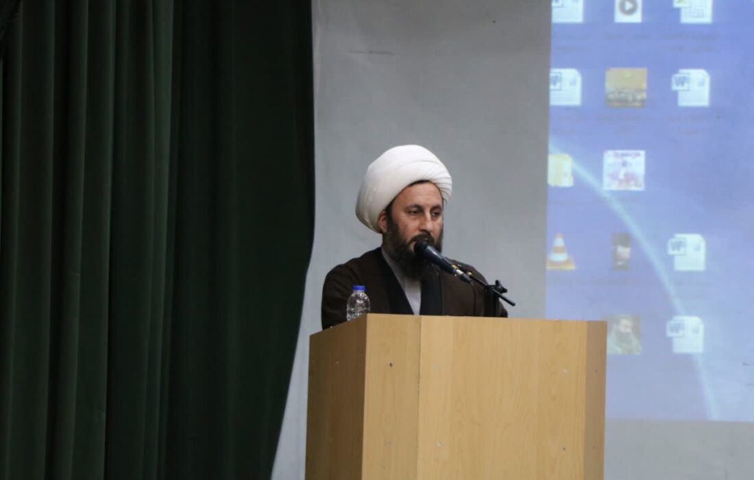 معنویت،بصیرت و تحصیل علم، سه شاخصه مهم دانش آموزان شهید دفاع مقدس