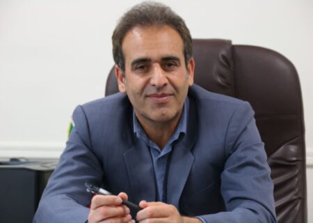 کاشت ۸ هزار اصله نهال صنوبر در محوطه تصفیه‌ خانه فاضلاب خوی